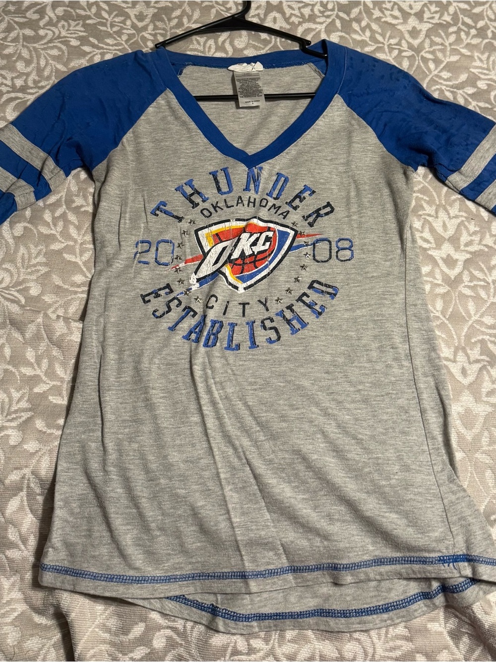 NBA OKC Thunder Girls Gray & Blue Raglan V-Neck Tee